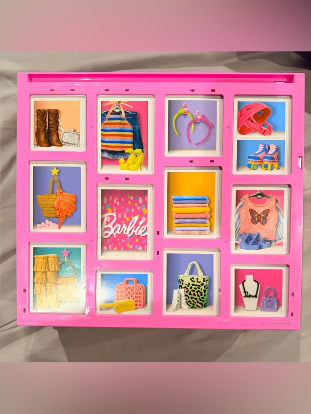 Barbie Play closet - Picture 2 of 3